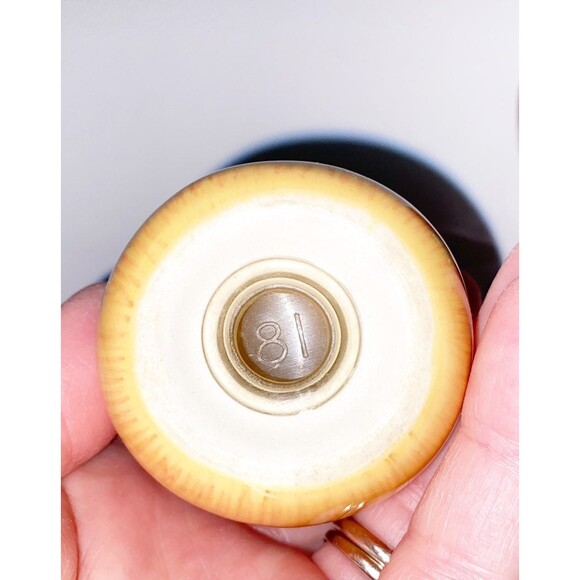 Apple and Pear Vintage Salt and Pepper Shakers - Picture 6 of 6